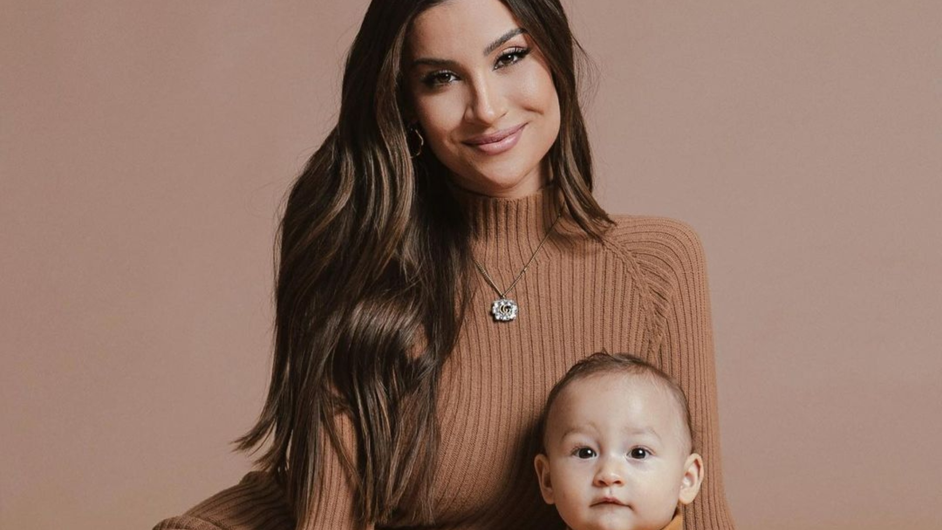 Bianca Andrade comemora 11 meses do filho com carro infantil de R$2mil