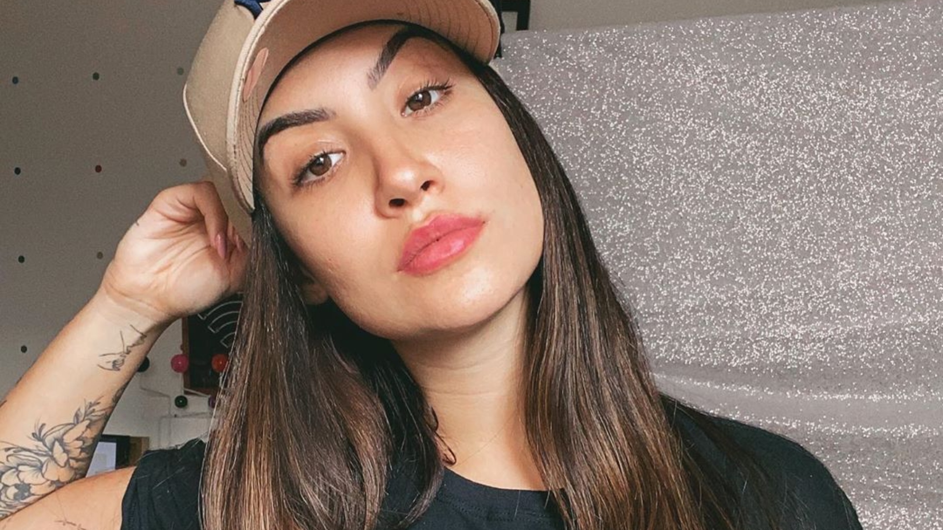 BBB20: Fora do reality, Bianca Andrade anuncia mutirão para permanência de Mari Gonzalez