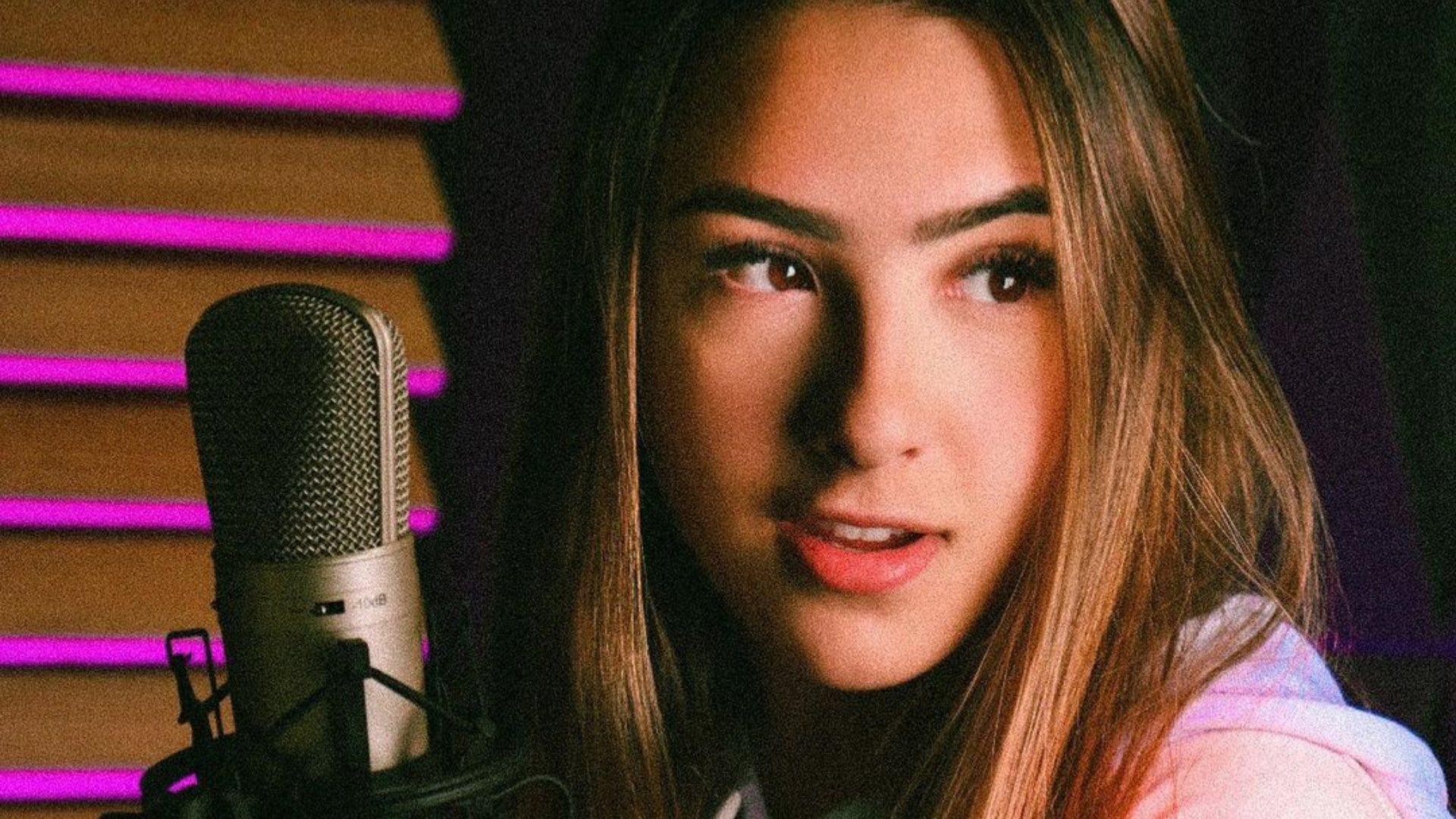 B.O.: Bibi Tatto estreia música nova, fala sobre relacionamento escondido e dá ‘spoiler’ dos próximos passos da carreira
