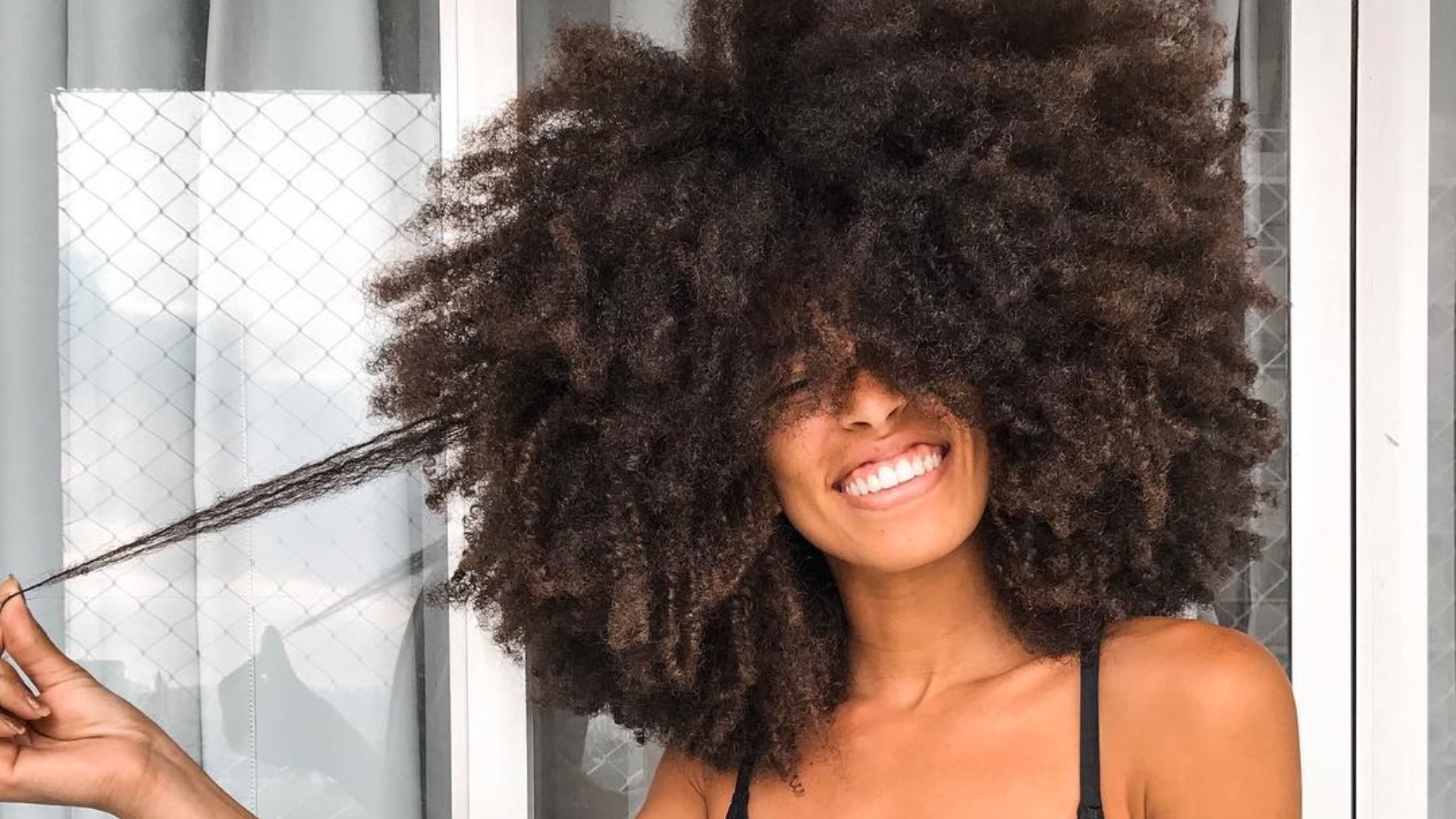 Mês da consciência negra: Cuide da sua coroa! 6 perfis do Instagram inspirados em cabelo afro