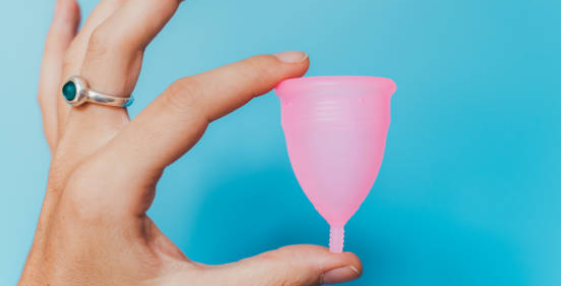 Coletor menstrual: tudo que você precisa saber para começar a usá-lo