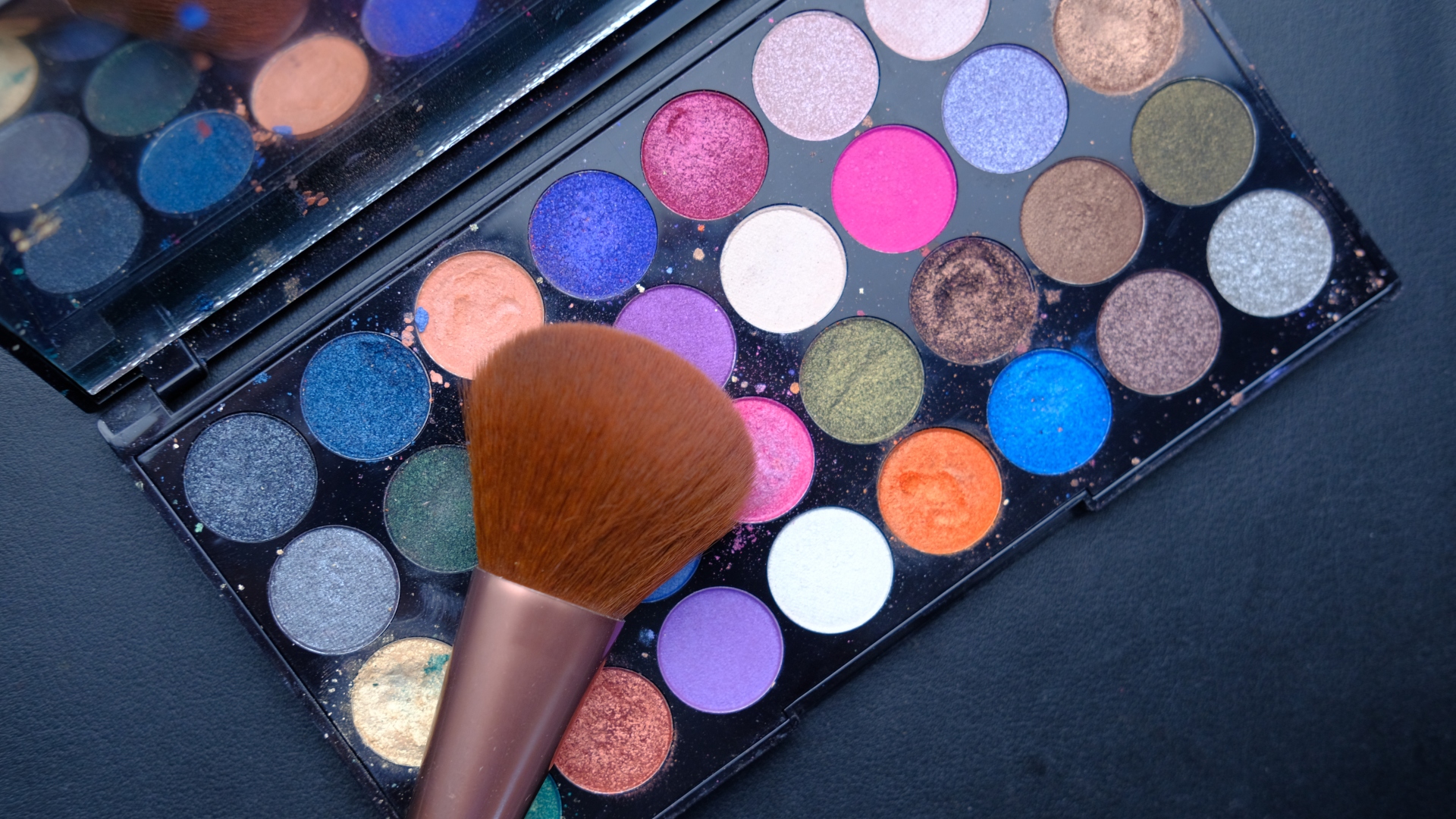 Quer arrasar na make? Então você precisa conhecer essas paletas!