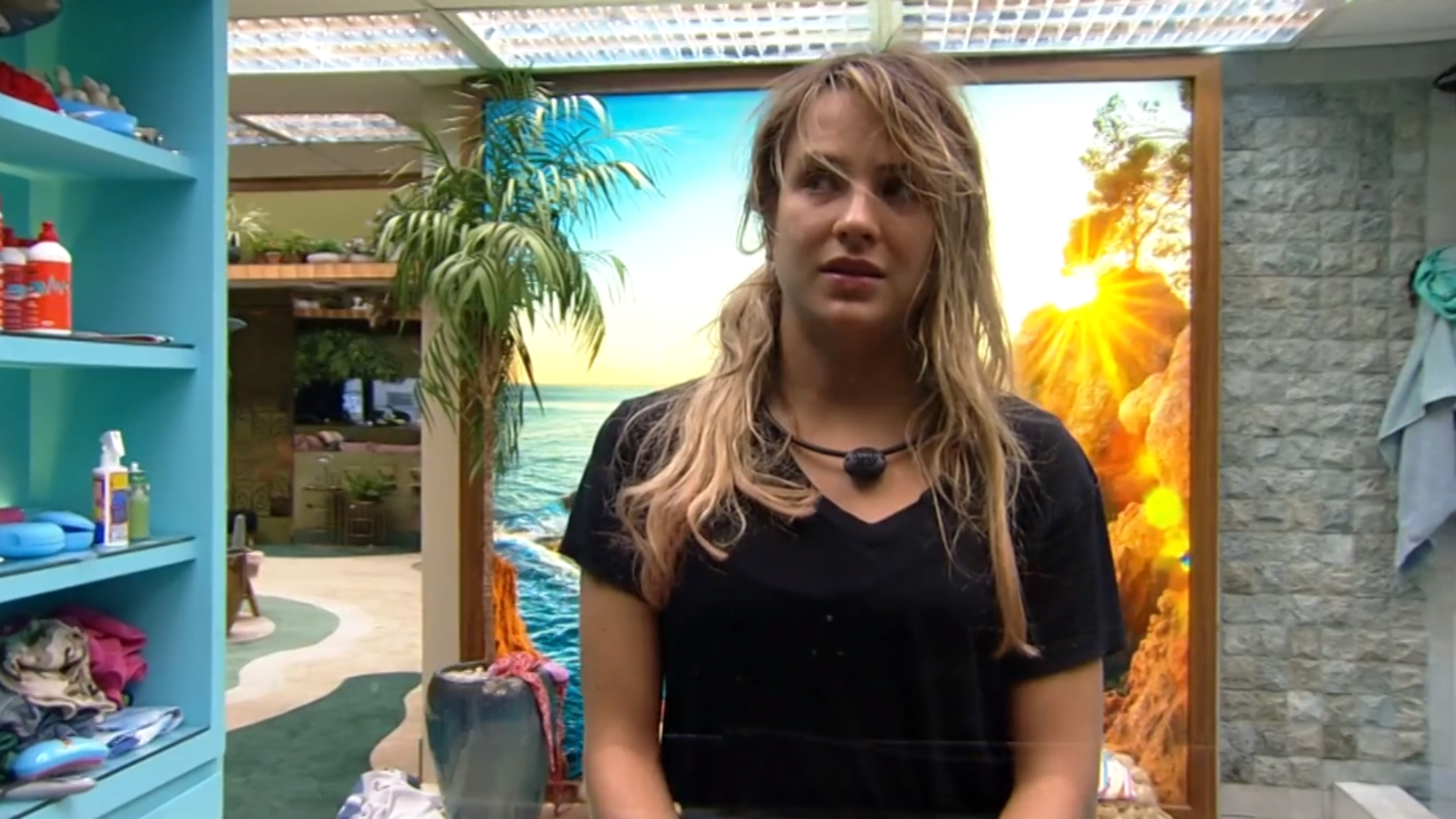 BBB20: Sozinha, Gabi Martins conversa com espelho e se preocupa: “Prior líder! O negócio vai ficar feio”