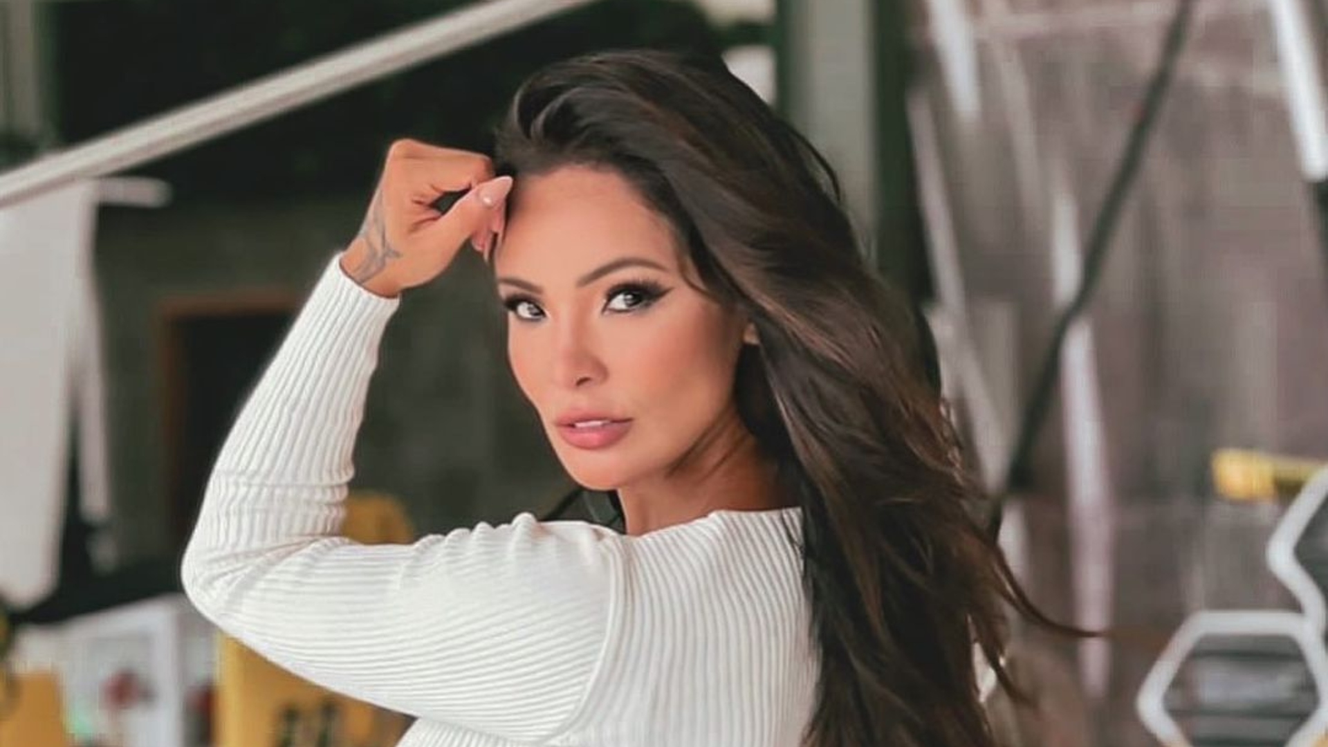 Carol Nakamura é detonada na web após expor situação do filho adotivo