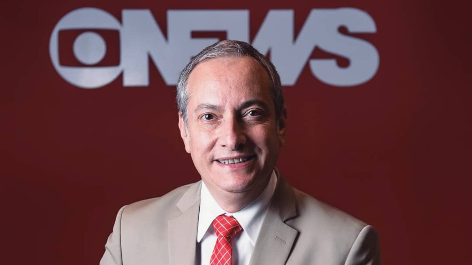 Jornalista da Globo retorna ao trabalho após ser curado de câncer