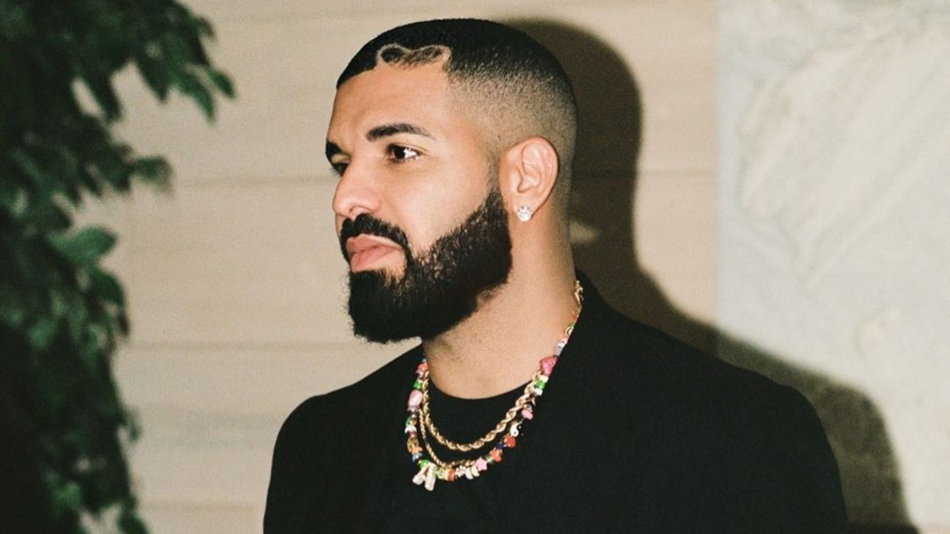 Drake é ameaçado de processo por modelo após, supostamente, colocar pimenta em preservativo