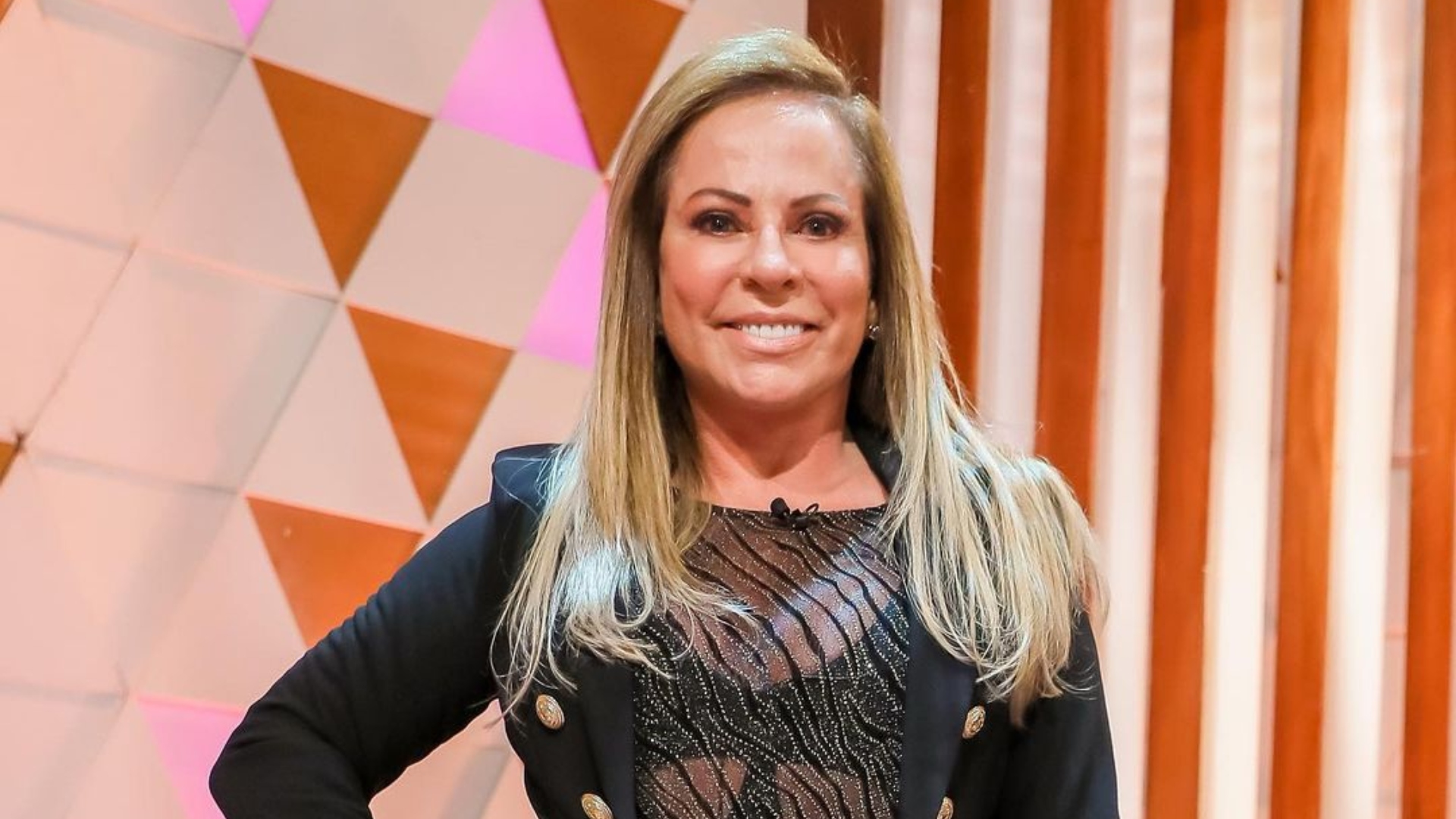 Christina Rocha comemora decisão do SBT sobre Casos de Família