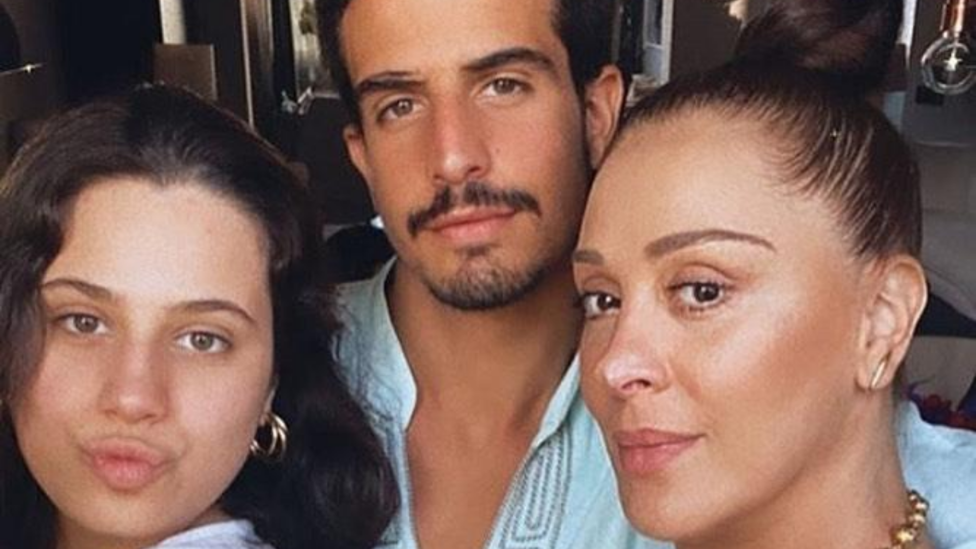 Filhos de Claudia Raia recriam cena da novela ‘A Favorita’ e diverte a web: “Dublaram e representaram muito bem!”