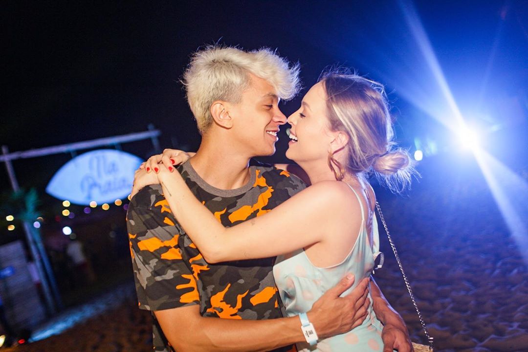 Nasceu! Tatá Estanieck dá à luz a primeira filha com Júlio Cocielo