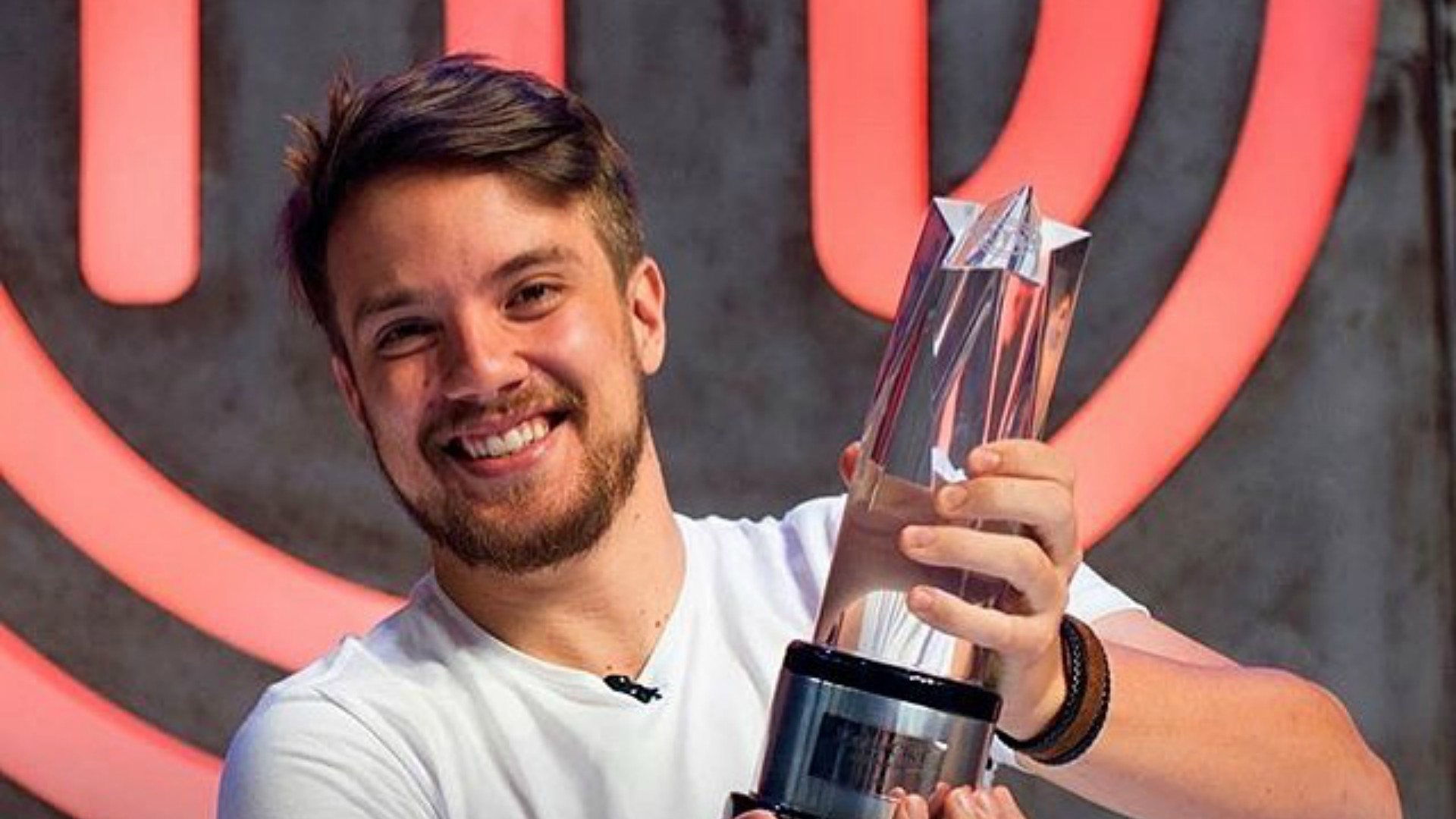 Campeão do MasterChef já foi estagiário de Paola Carosella e recusou efetivação