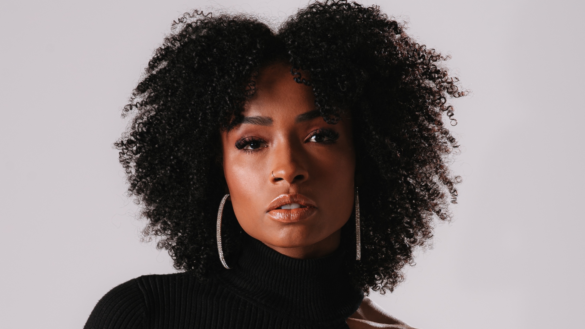 Influenciadora Sarah Fonseca lança projeto para ajudar empreendedoras negras: “A gente ainda precisa de muito suporte”