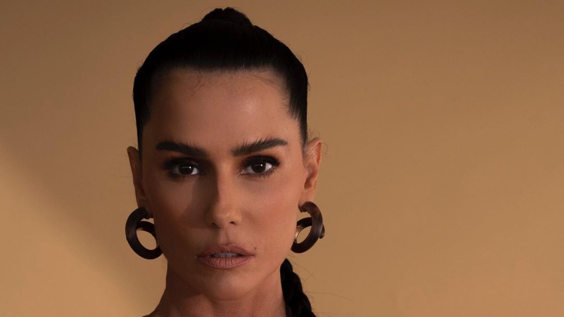 Deborah Secco revela se arrepender de procedimento estético: “Sofri muito”