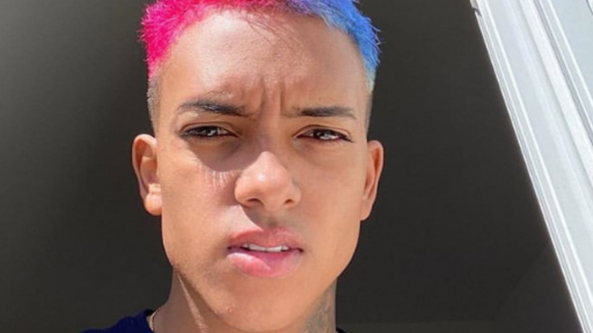 Mc Brinquedo posta primeira foto após abandonar as redes sociais: “Lágrimas de felicidade”