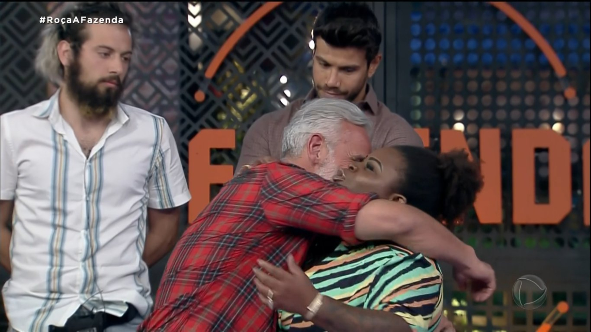 A Fazenda 12: Jojo Todynho e Mateus Carrieri tem encontro marcado pós reality: “Prometeu uma noite de amor”