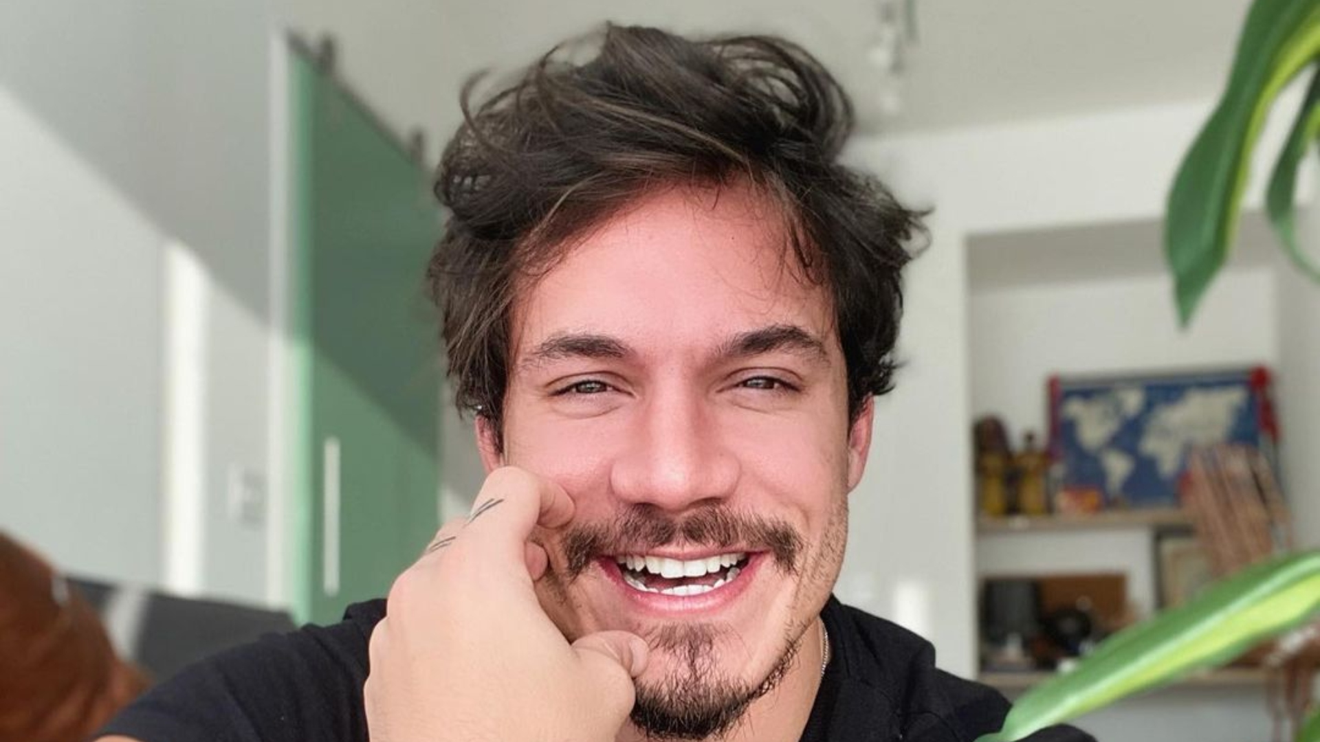 Eliezer fala sobre paternidade inesperada: “Sou o pai mais babão do mundo”