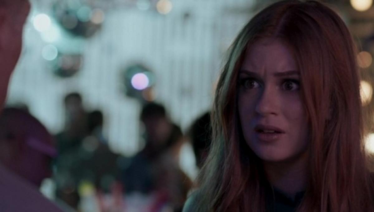 Totalmente Demais: Eliza fica inconformada ao receber proposta para posar nua
