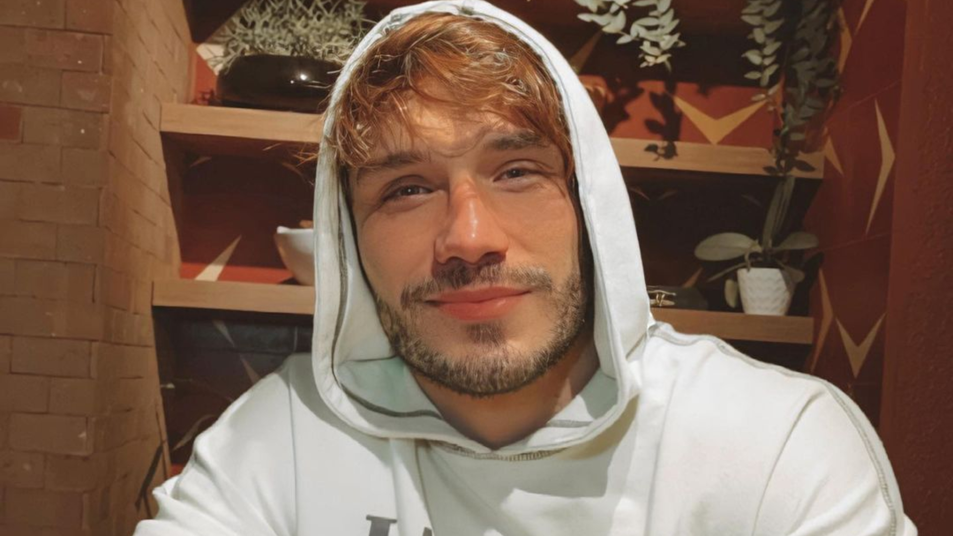VOLTOU! Após desativar perfis, Lucas Viana retorna às redes sociais: “Segura que o pai tá de volta”