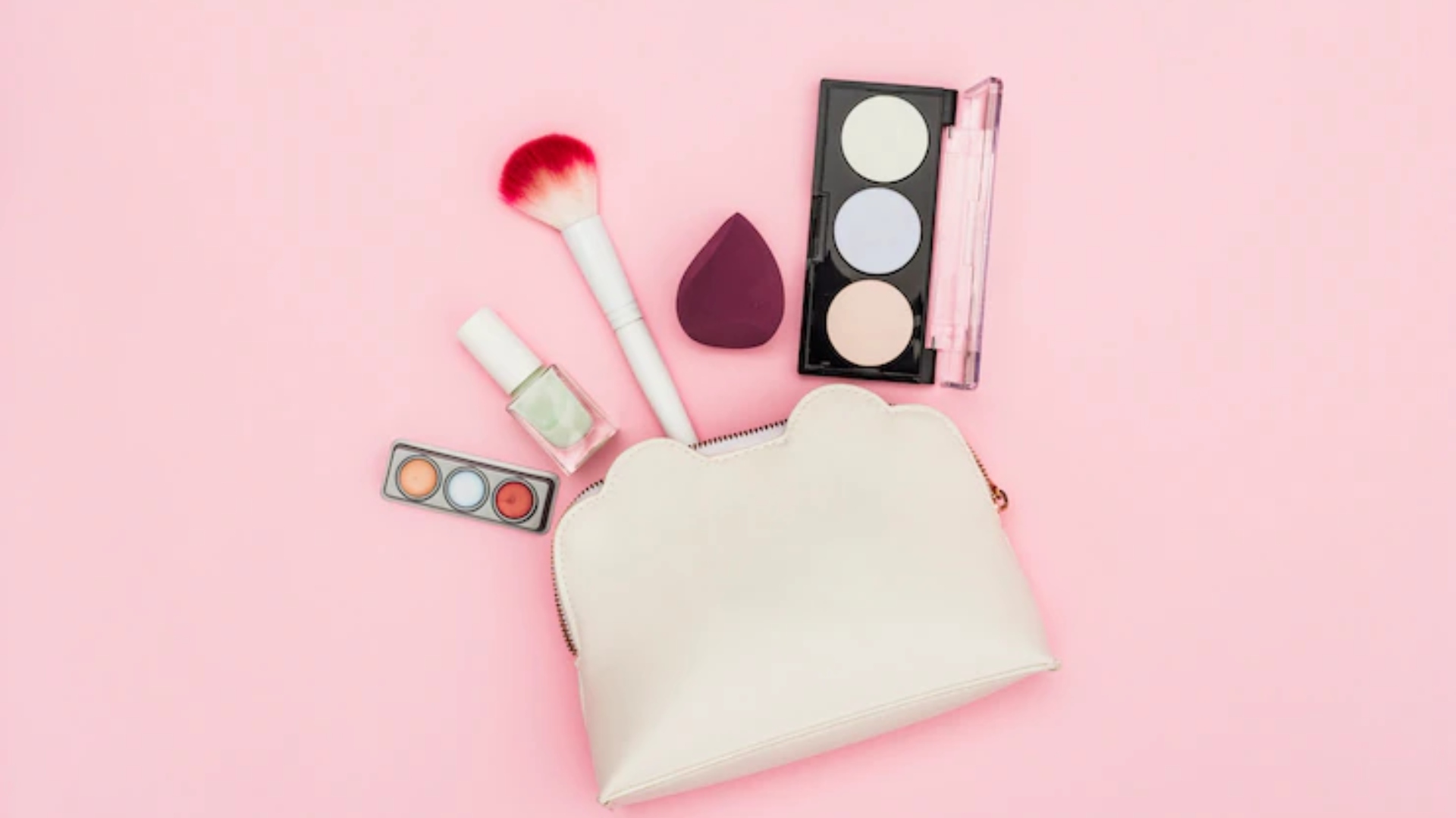 Skincare: produtos que você deve ter na sua nécessaire