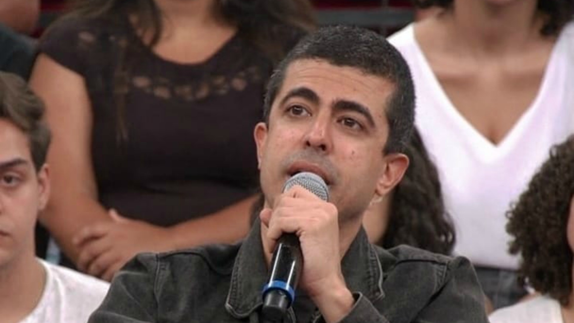 Marcius Melhem pede afastamento da TV Globo em meio a acusações de assédio moral