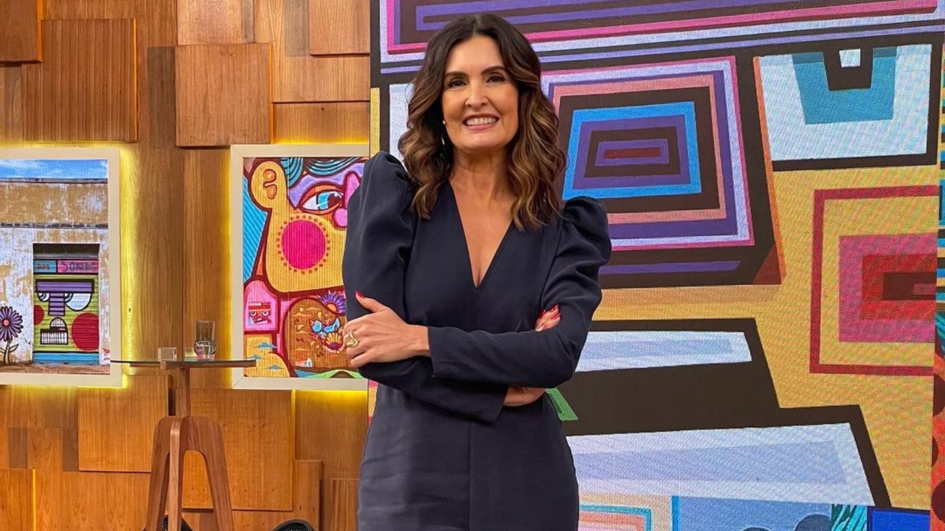 Fátima Bernardes se emociona com despedida do Encontro