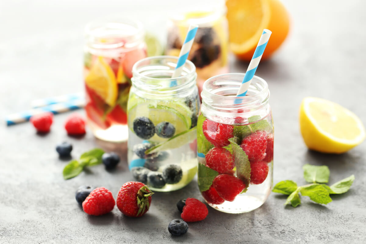 10 receitas de água aromatizada para fazer em casa