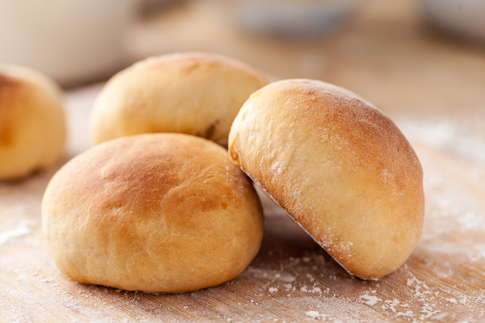 3 receitas rápidas de pães para fazer em casa