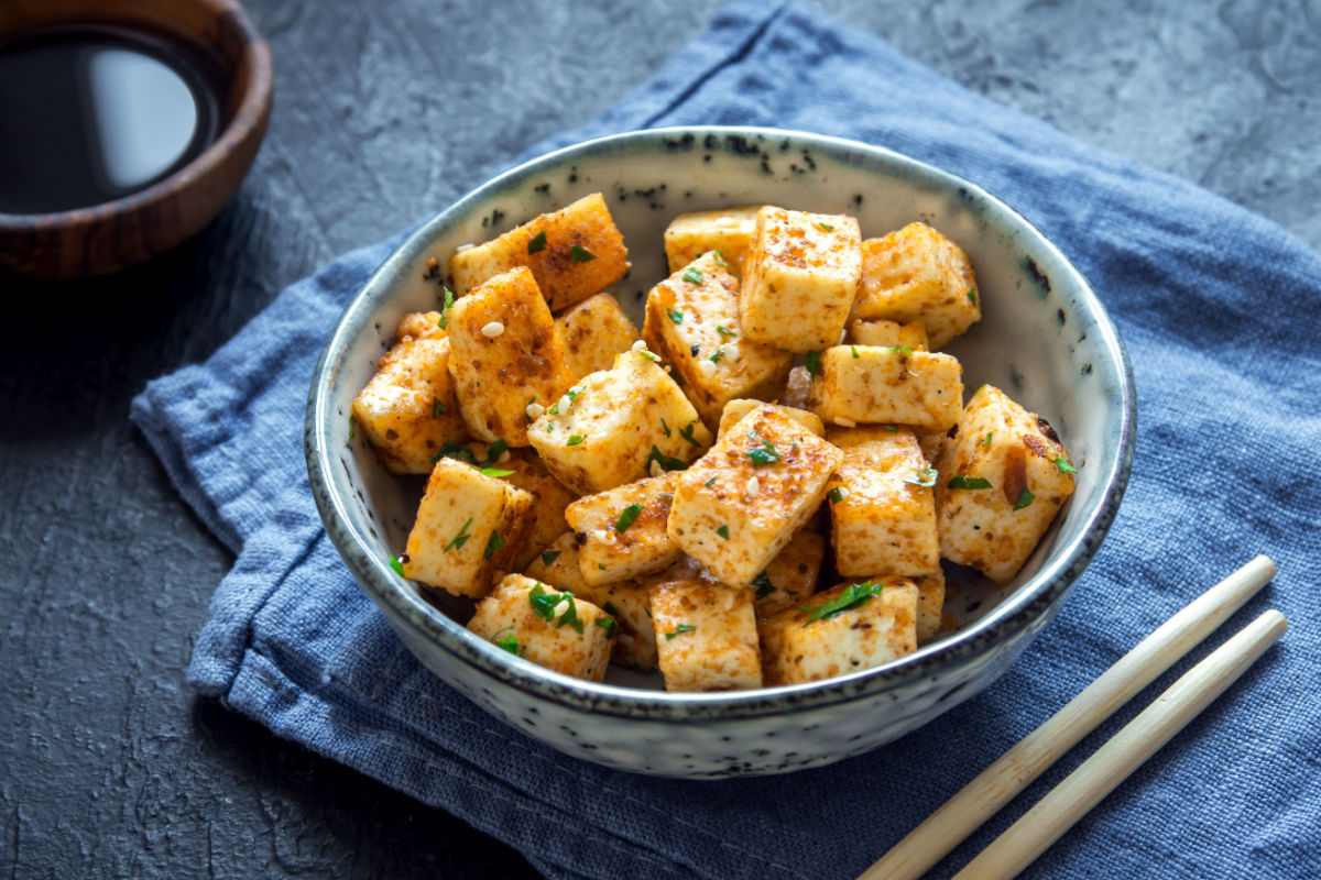 4 receitas vegetarianas rápidas para fazer na air fryer