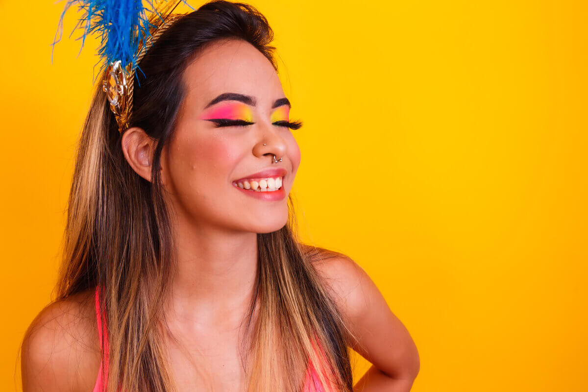 5 dicas para usar acessórios dourados no Carnaval