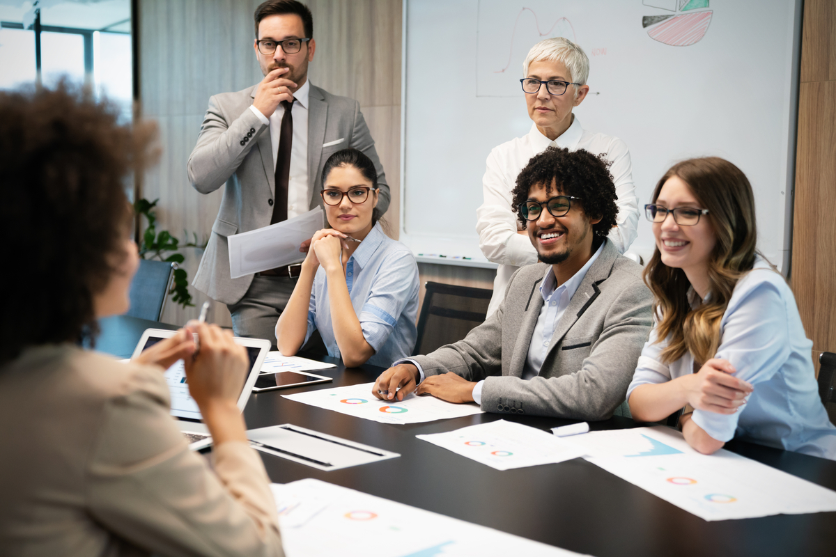 Dicas para evitar gafes em reuniões de trabalho