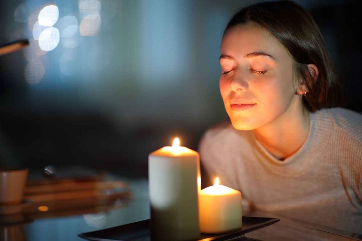 Veja os benefícios de incluir o uso de velas aromáticas na rotina