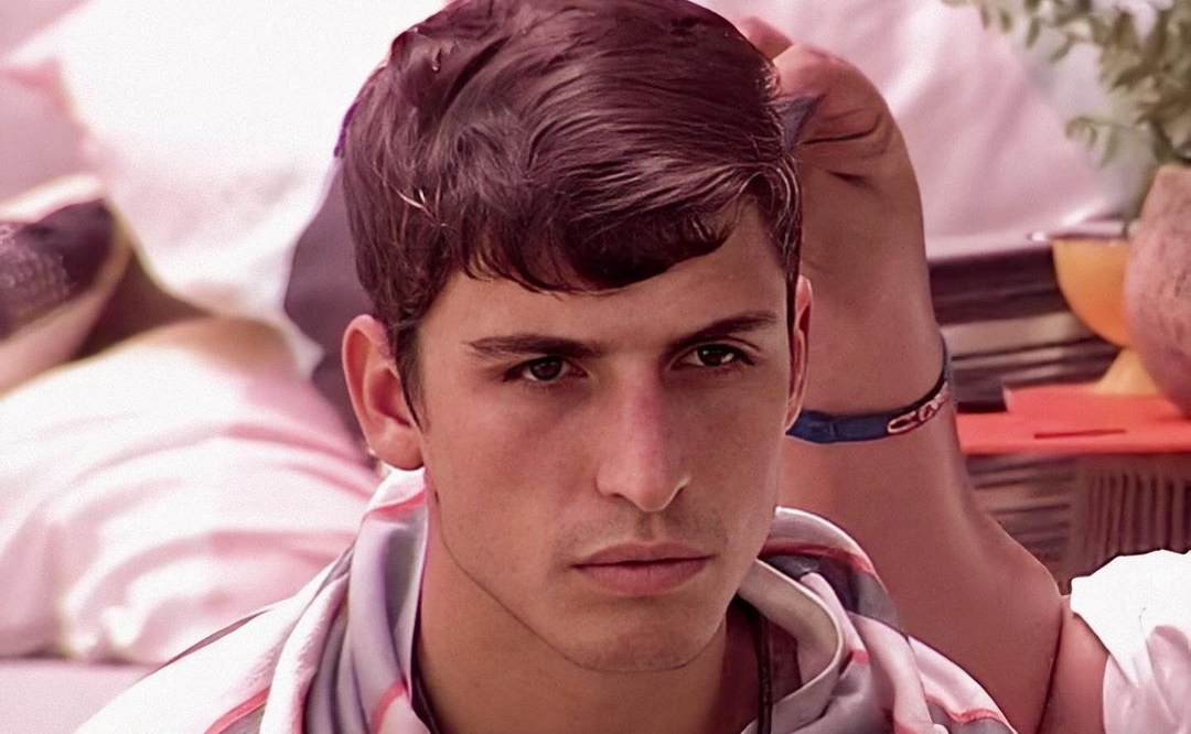 Uau! Felipe Prior muda o visual e arranca suspiros da web: “Cara de mau”