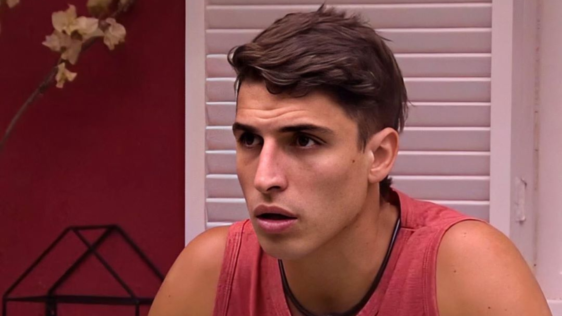BBB20: Prior critica sister na limpeza da cozinha e dispara: “Larga todo dia coisa lá e vem falar absurdo”