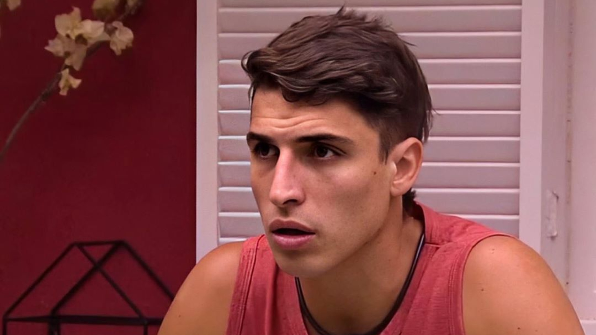 Ex-BBB Felipe Prior surge ao lado do pai e fãs ficam chocados com a semelhança dos dois