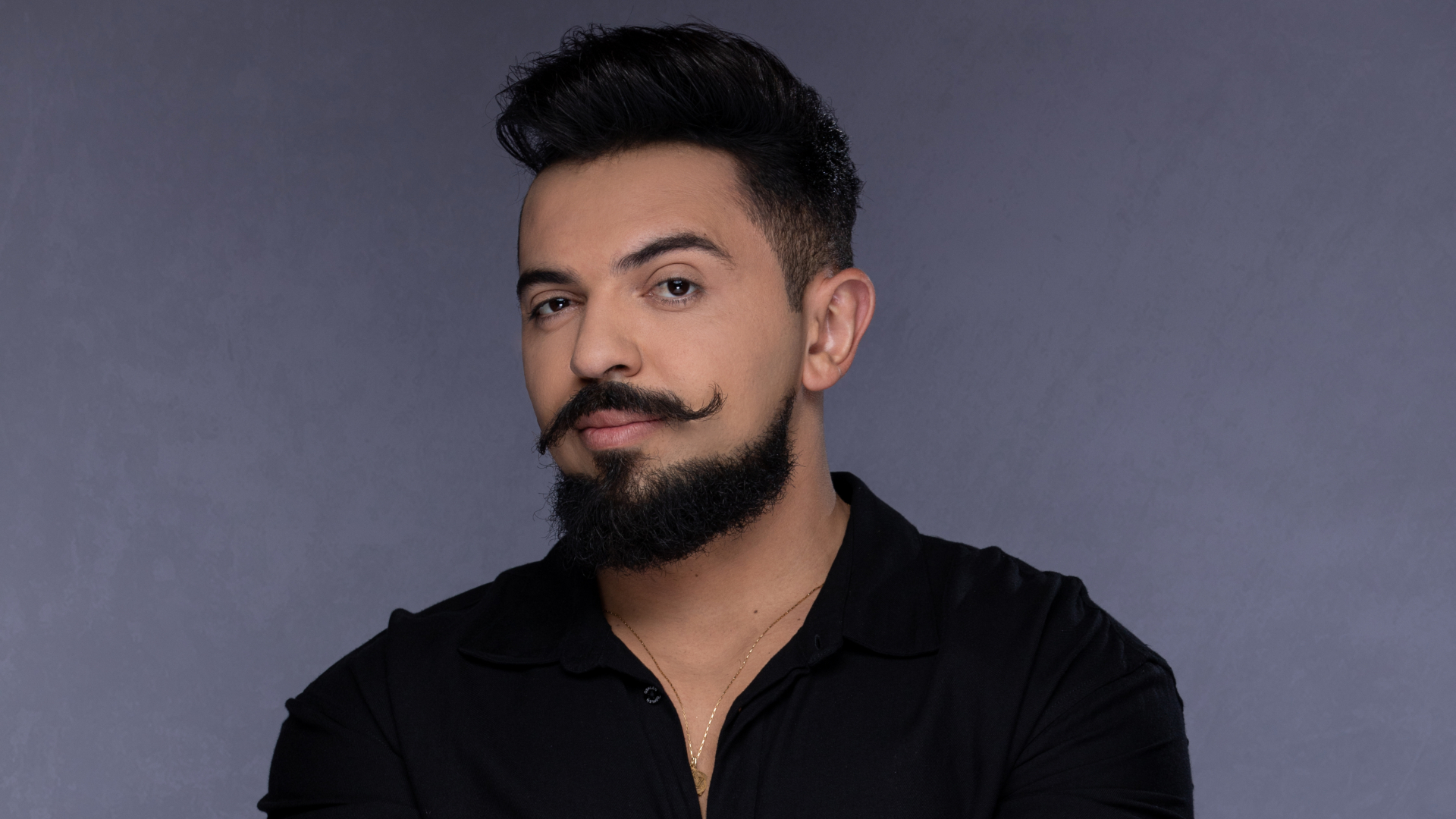 Henrique Casttro celebra conquista no universo musical: “É uma bandeira que estava precisando ser levantada e eu quis dar voz a isso”