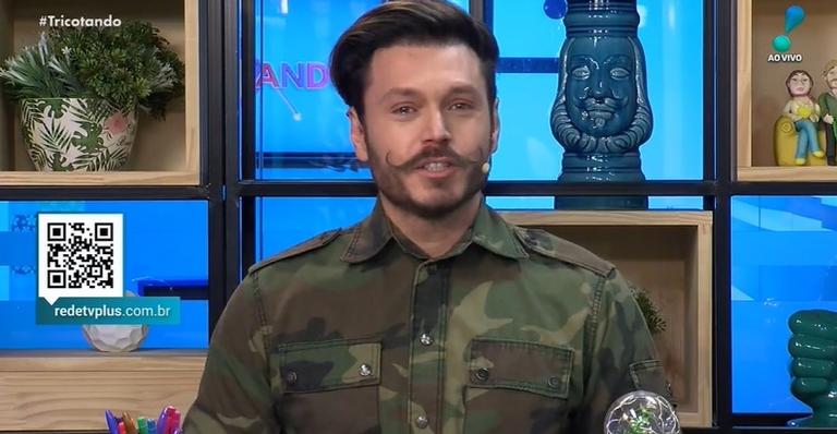 Luto! Franklin David chora ao anunciar morte da mãe ao vivo: ”Difícil estar aqui hoje”