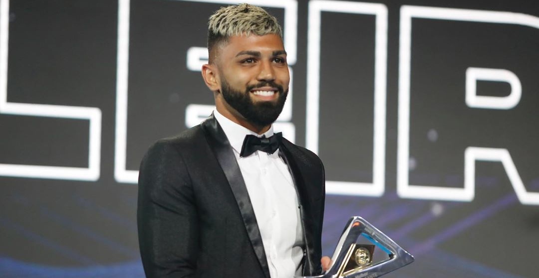 Em quarentena, Gabigol radicaliza e surge de visual novo; confira