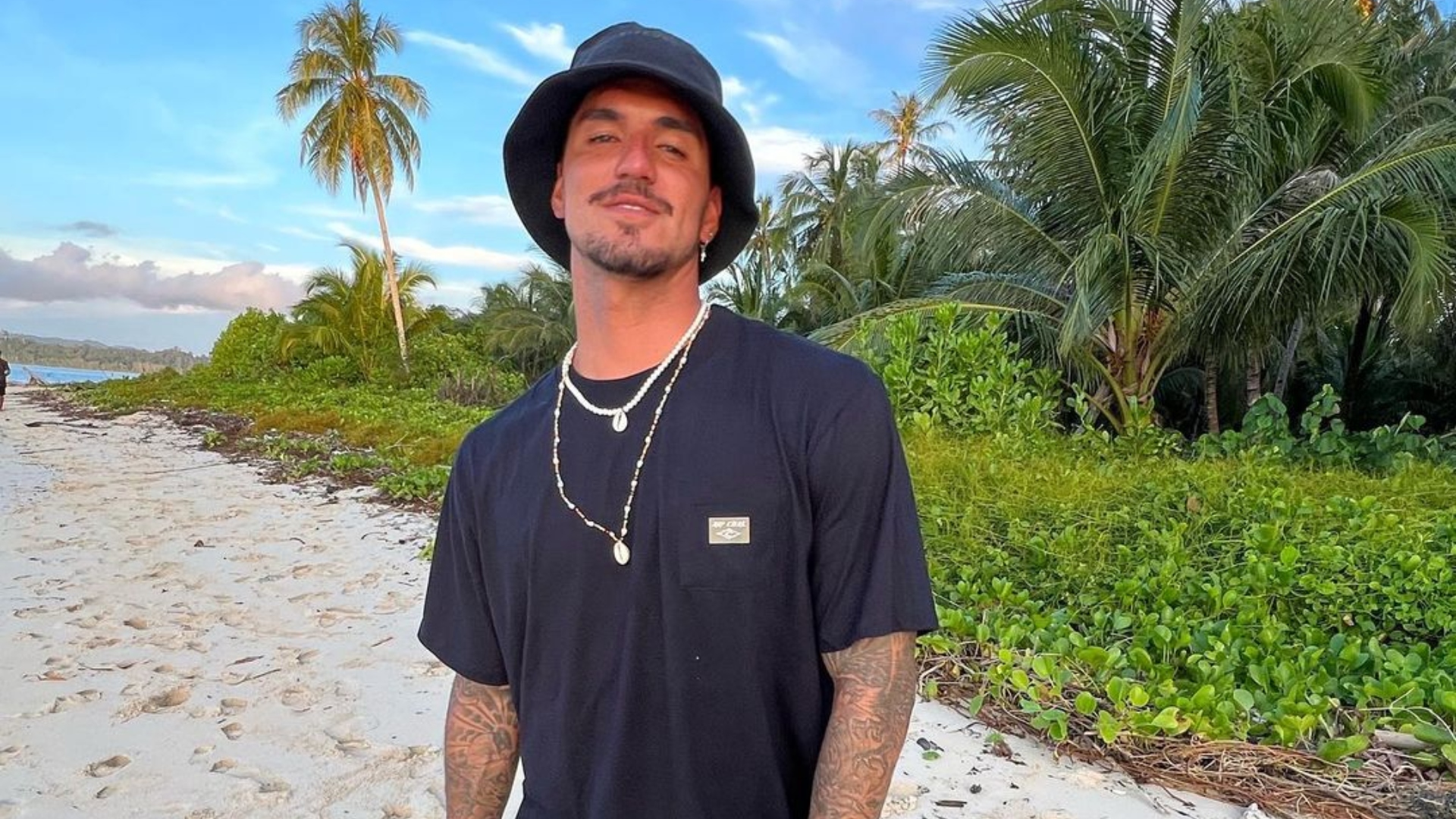 Gabriel Medina faz post enigmático após suposta indireta de Yasmin Brunet