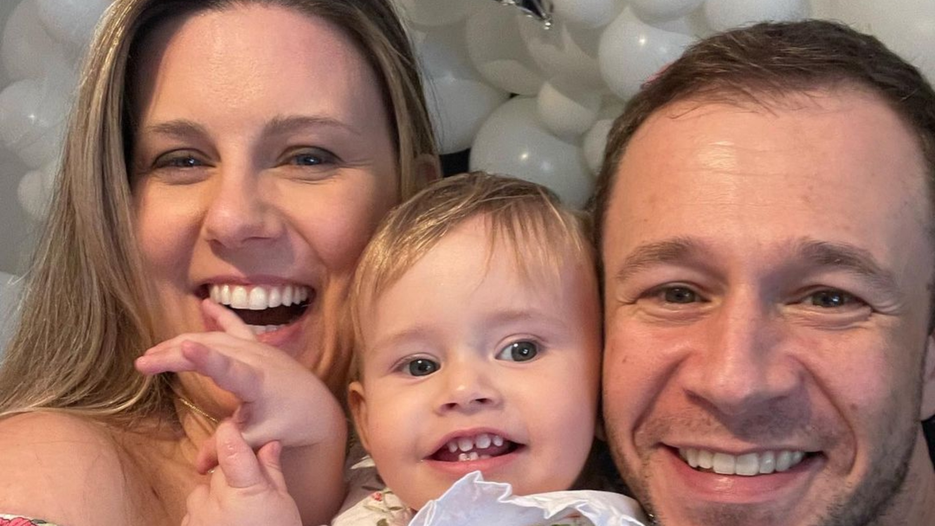 Daiana Garbin fala sobre câncer nos olhos da filha: “Não temos previsão de quando vai acabar”