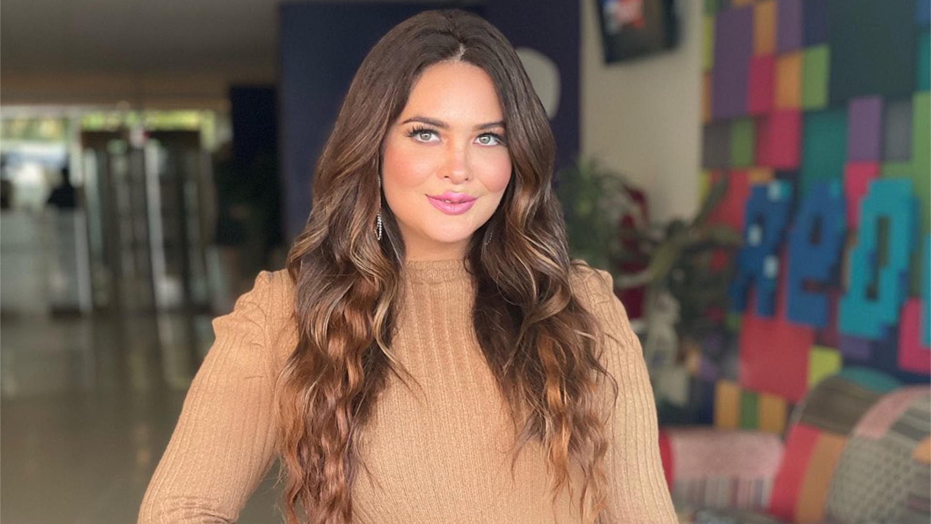 Geisy Arruda conta reação da mãe ao revelar namoro lésbico