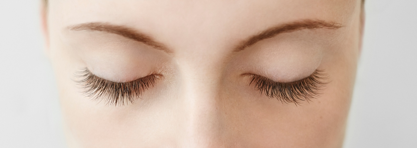 Quer ter cílios perfeitos? Então você precisa conhecer esses produtos!