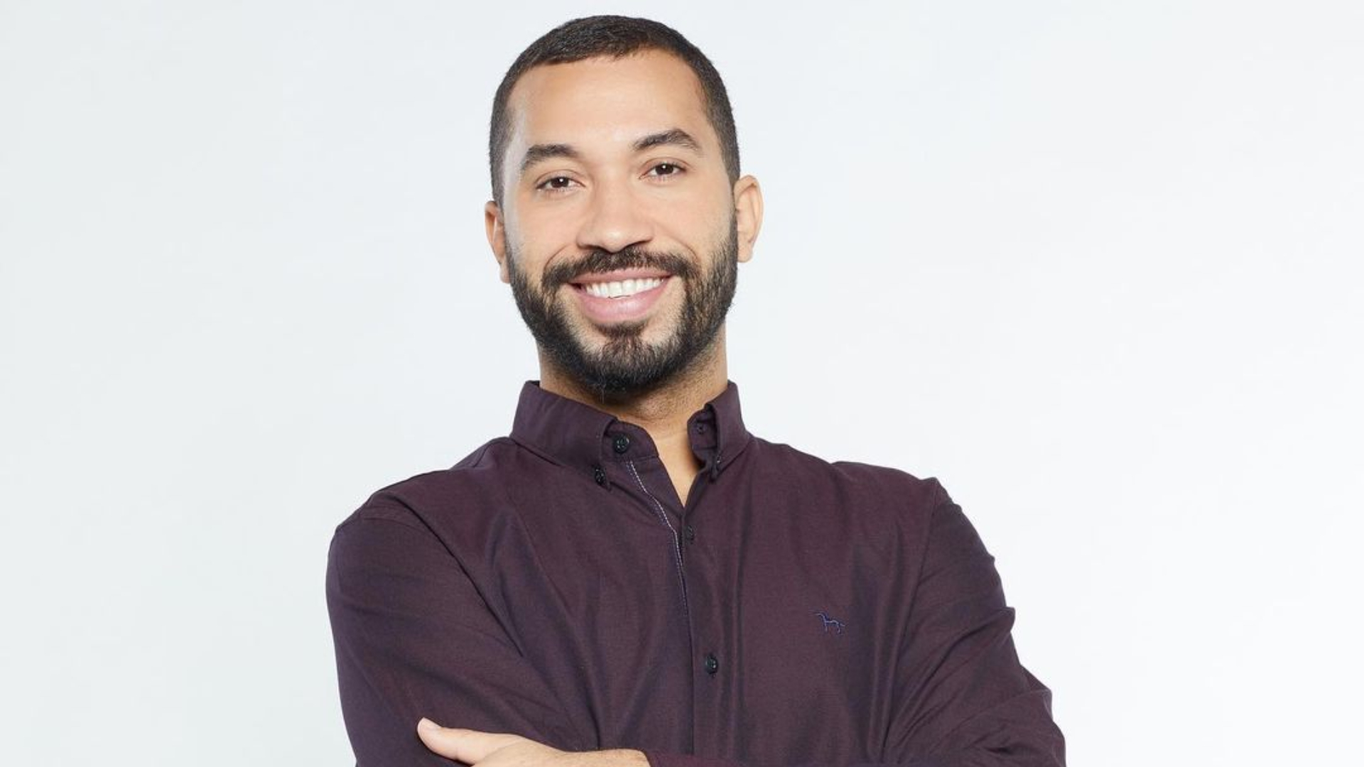 Gil do Vigor esbraveja e diz que não aceitará ataques homofóbicos: “Vocês vão me engolir”