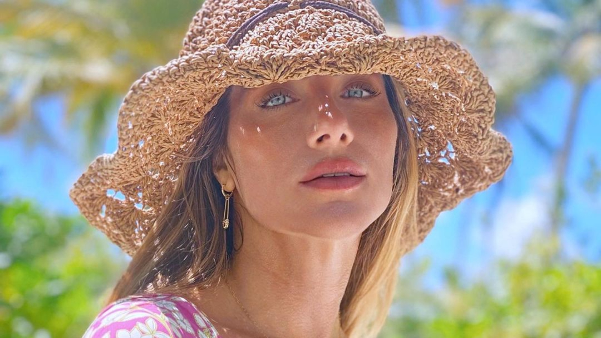 Giovanna Ewbank esculacha mulher após racismo contra os filhos