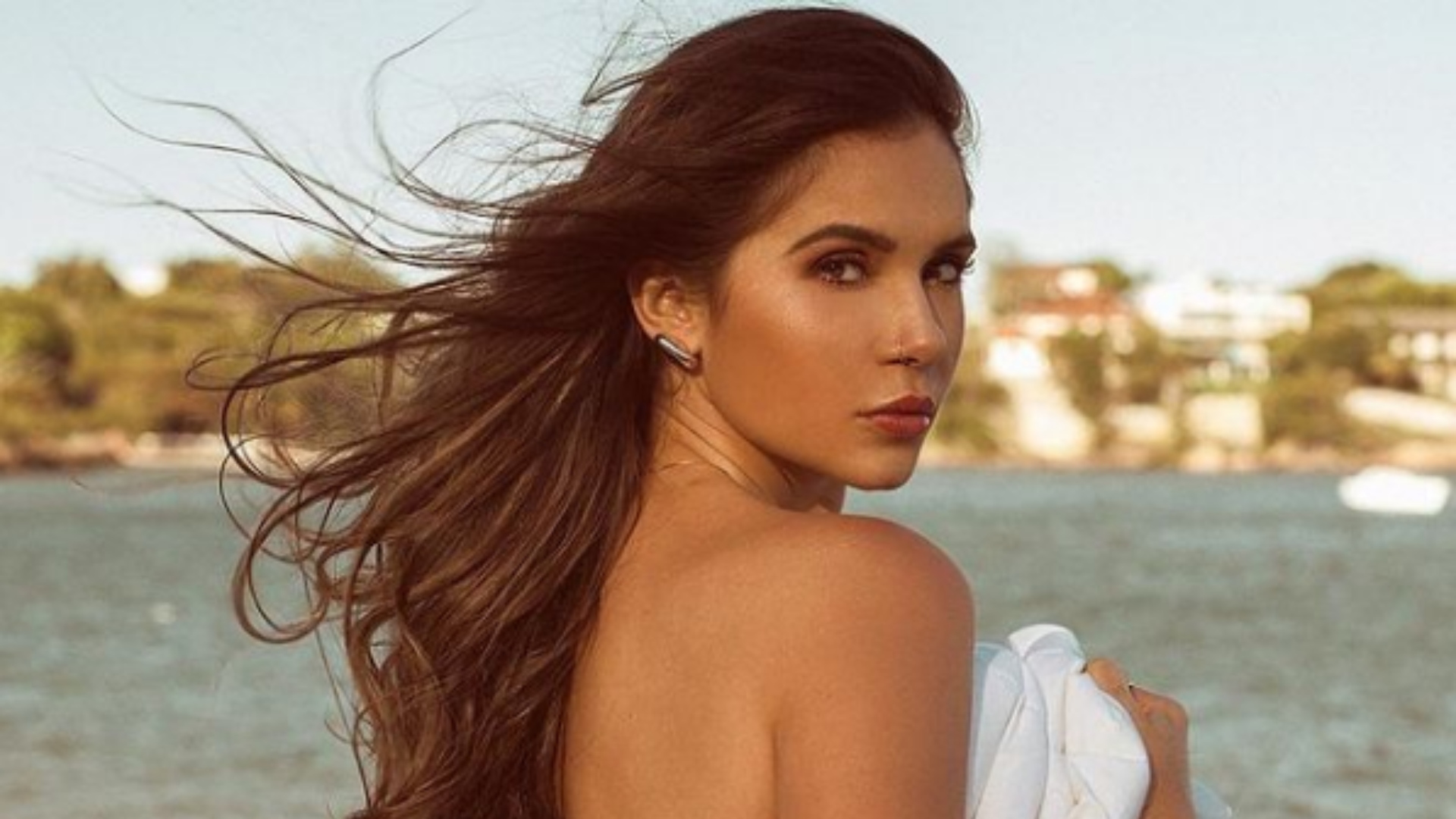 Furação está à solta! Gizelly Bicalho cria perfil em aplicativo de relacionamento: “Parem de denunciar”