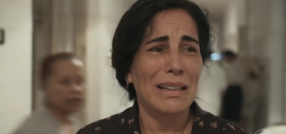 Éramos Seis: Lola dá adeus a mais um filho, aos prantos