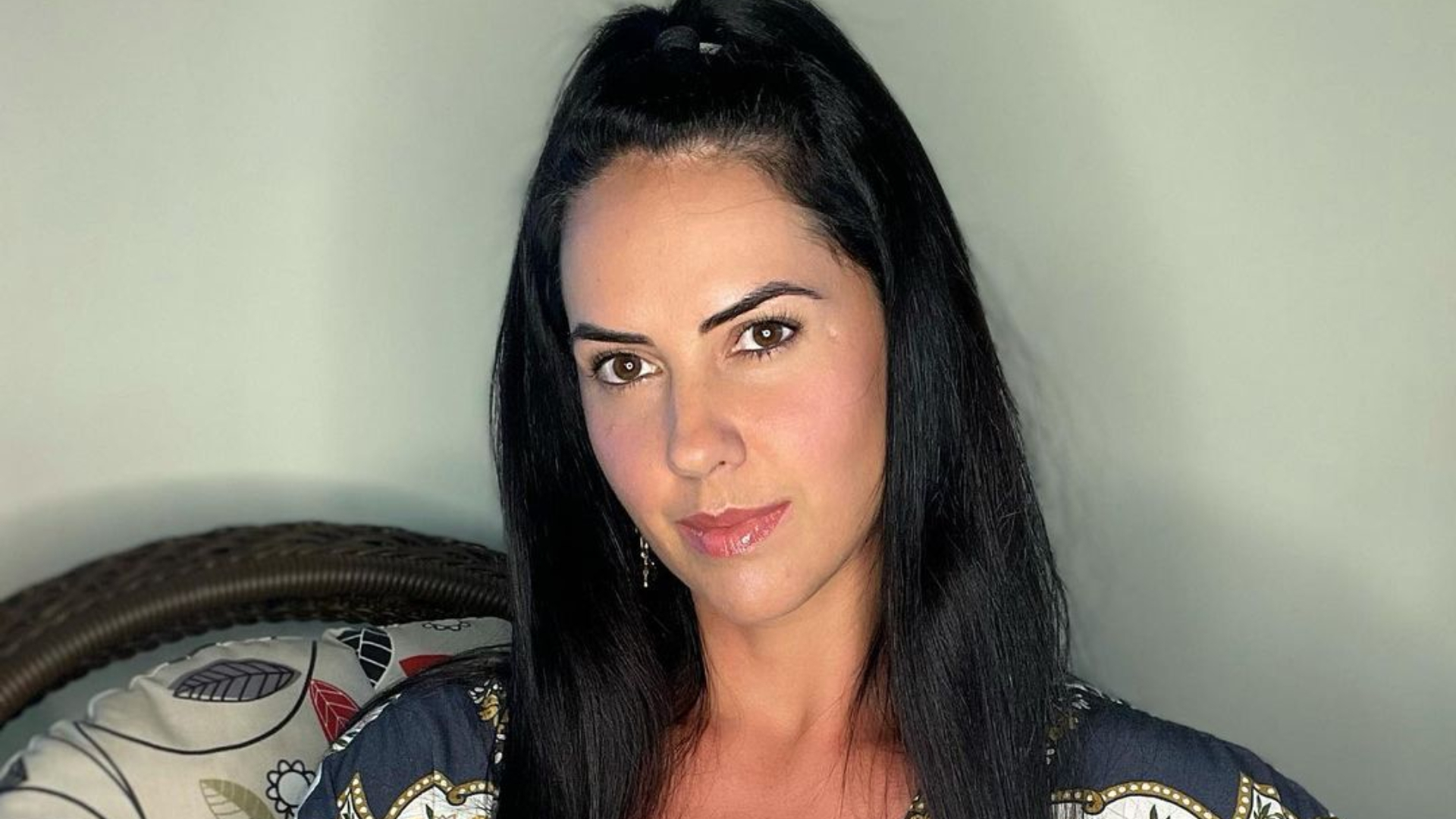 Graciele Lacerda corta o cabelo e anuncia: “Livre de químicas e cheio de saúde”
