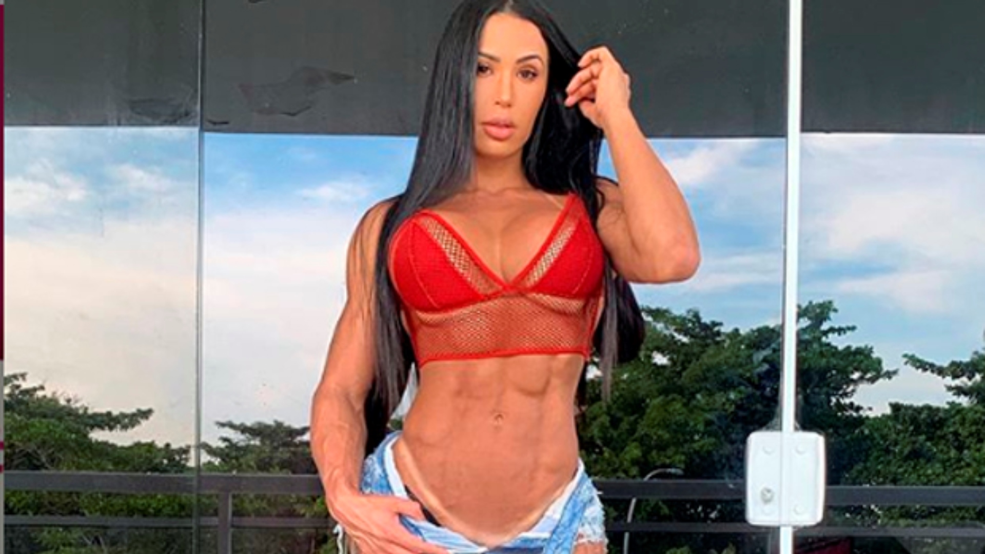 Gracyanne Barbosa diz que se desesperou após ordem de despejo