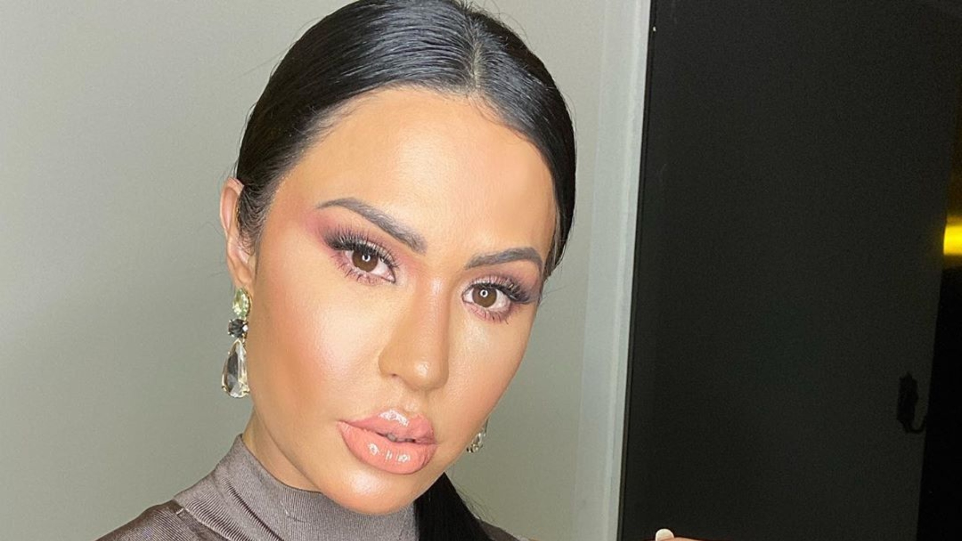 “Projeto bumbum na nuca”! Com direito a ‘closes’ em seu corpo, Gracyanne Barbosa exibe rotina de treinos
