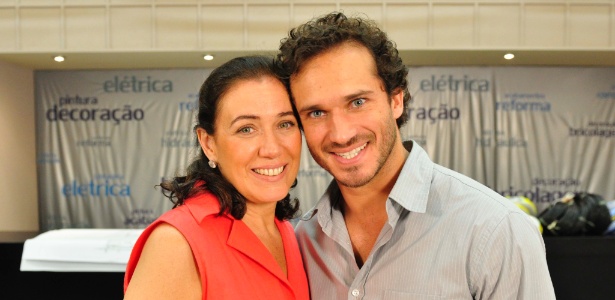 Fina Estampa: Griselda deixa René no passado e aceita se casar com Guaracy