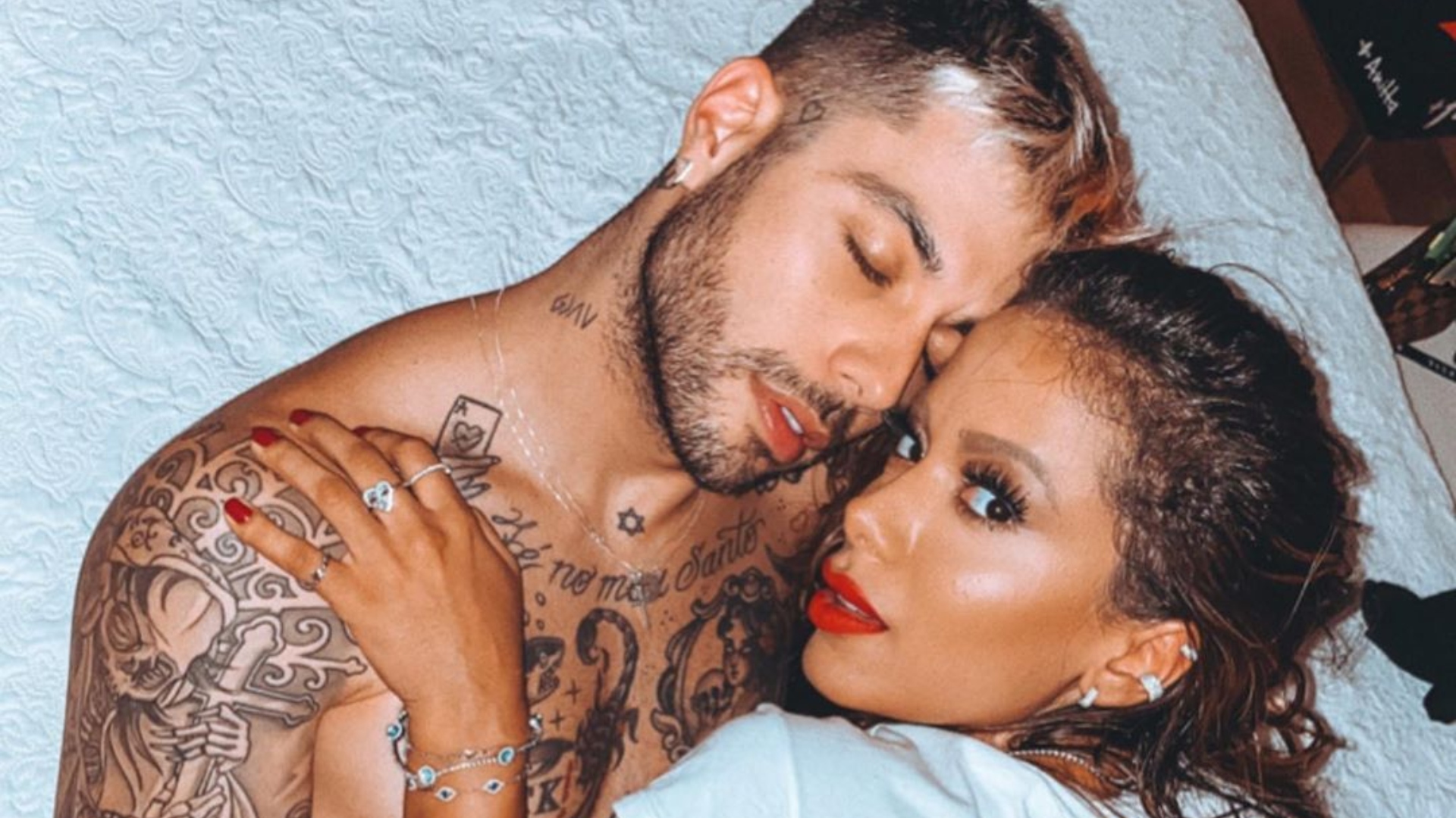 Ex de Anitta fala sobre relacionamento com a cantora e sua tatuagem íntima