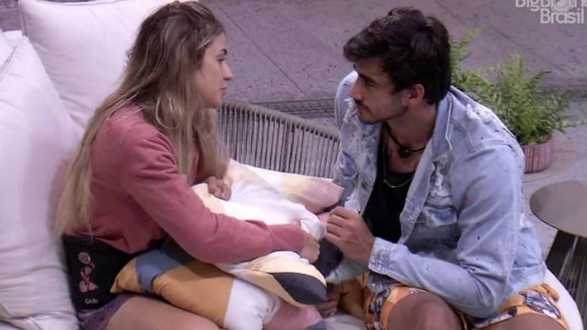 BBB20: Guilherme anuncia que defenderá Bianca e Gabi chora: “Dói”
